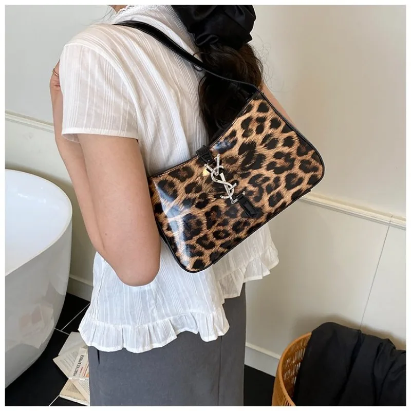 

Изящная стеганая сумка для врача Maillard Tone, мягкая искусственная кожа, сумка с ремешком-цепочкой, прочная сумка для поездок на работу, 2025 г.