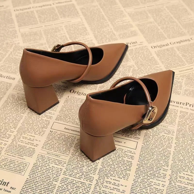 2026 Fashion Buckle Latch Sandal Leisure Pointed Toe Women's Shoes Shallow Shoes Comfortable Leather Shoes Baotou Sandal 6345 image 4