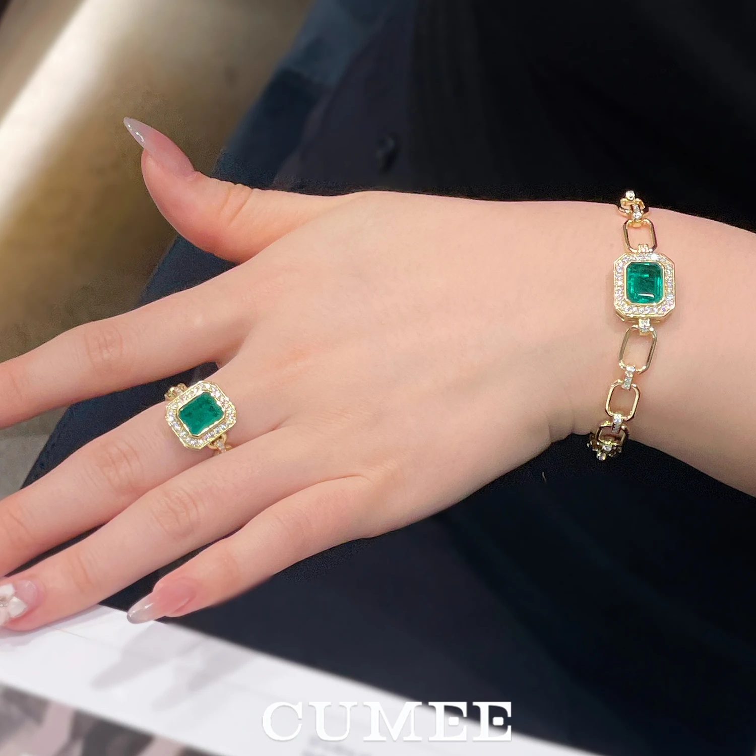 

CUMEE Instagram-style Cuban Chain Bracelet Minimalist Luxurious Gold-Plated Synthetic Emerald Bracelet 925 Gold-Plated Silver