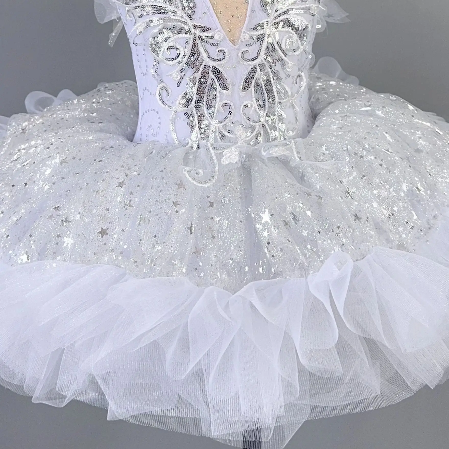 Girls White Sequined Ballet Dress Kids Ballerina Tutu Modern Dance Princess Party Performance Costume
