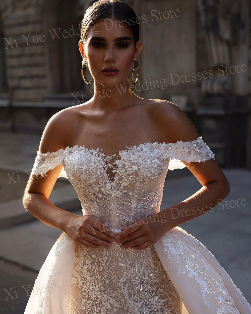 

Luxury Fascinating New Strapless Wedding Dresses Sequin Lace Appliques Bride Gowns With Detachable Train Women Off The Shoulder