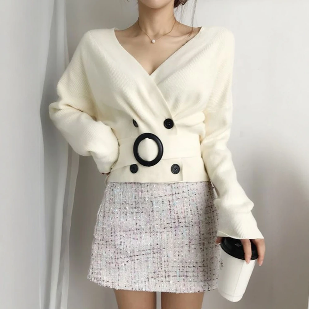 

UNIKTEE Women's V-Neck Long Sleeve Sweater Button Front Decor Slim Fit Comfortable Plain Top for Autumn Winter