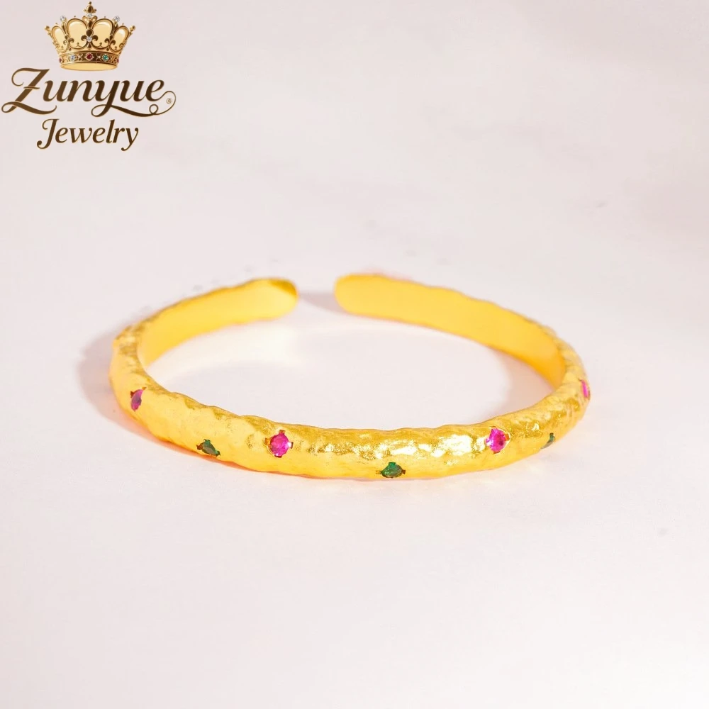 

Sand Gold Hollowed-Out Diamond-Encrusted Brilliant Fluorescent Star River Bracelet Luxury Quality Jewelry Fashion Jewelry Gift