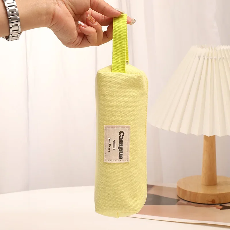 Neue Federtasche im koreanischen Stil für die Mittelstufe, Schreibwarenbox mit großer Kapazität, kreatives, einfaches Design für Jungen und Mädchen.