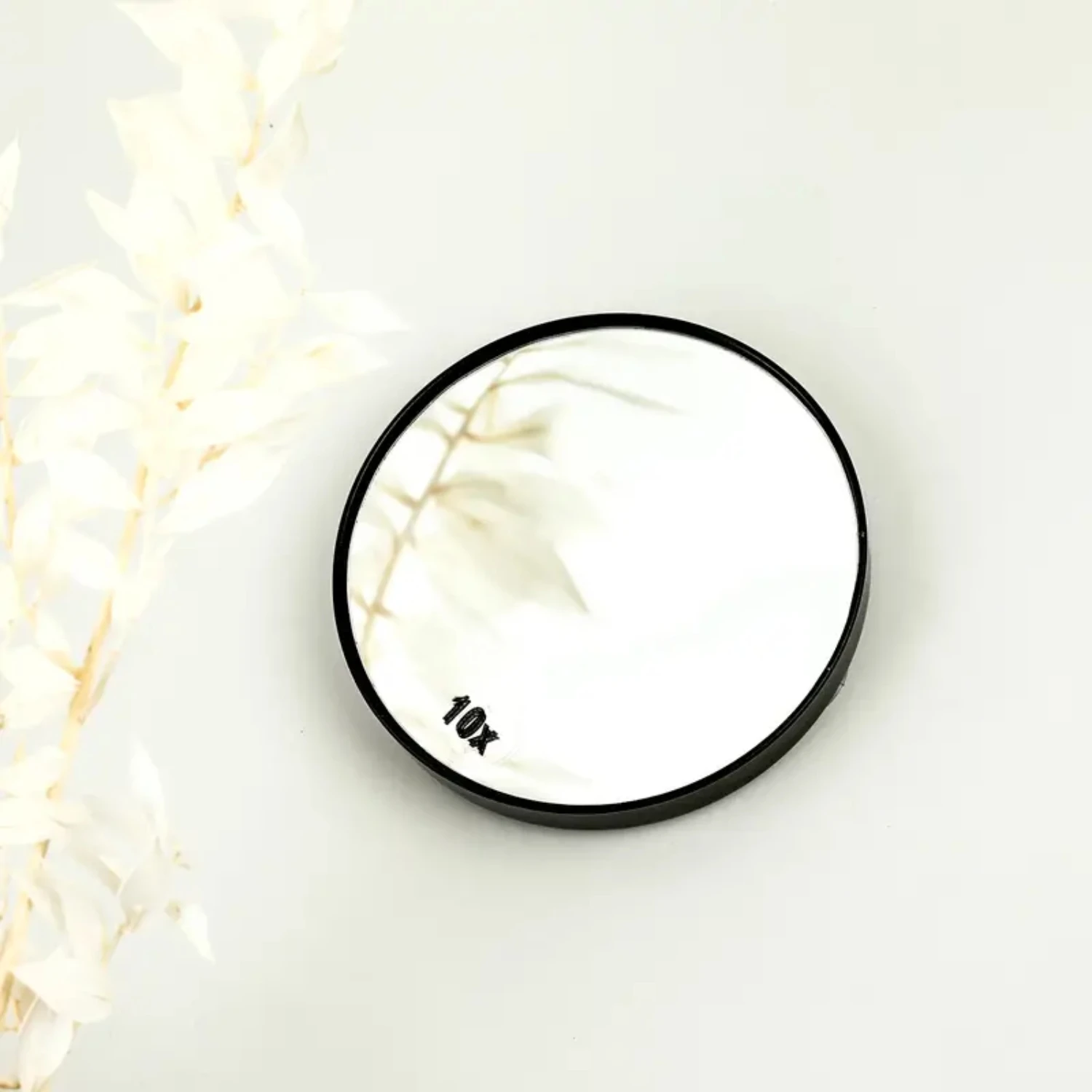 Miroir de maquillage rond grossissant essentiel 10X pour un rasage impeccable à l'absorption cosmétique du visage à la maison ou en voyage