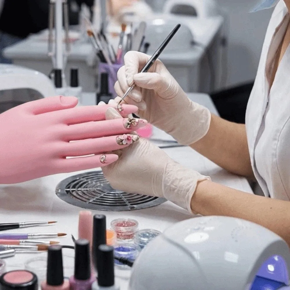 

Professional Flexible Nail Practice Hand Multi-joint Soft Fake Hand Silicone Nail Display Bendable Hand Model Nail Salon Tools