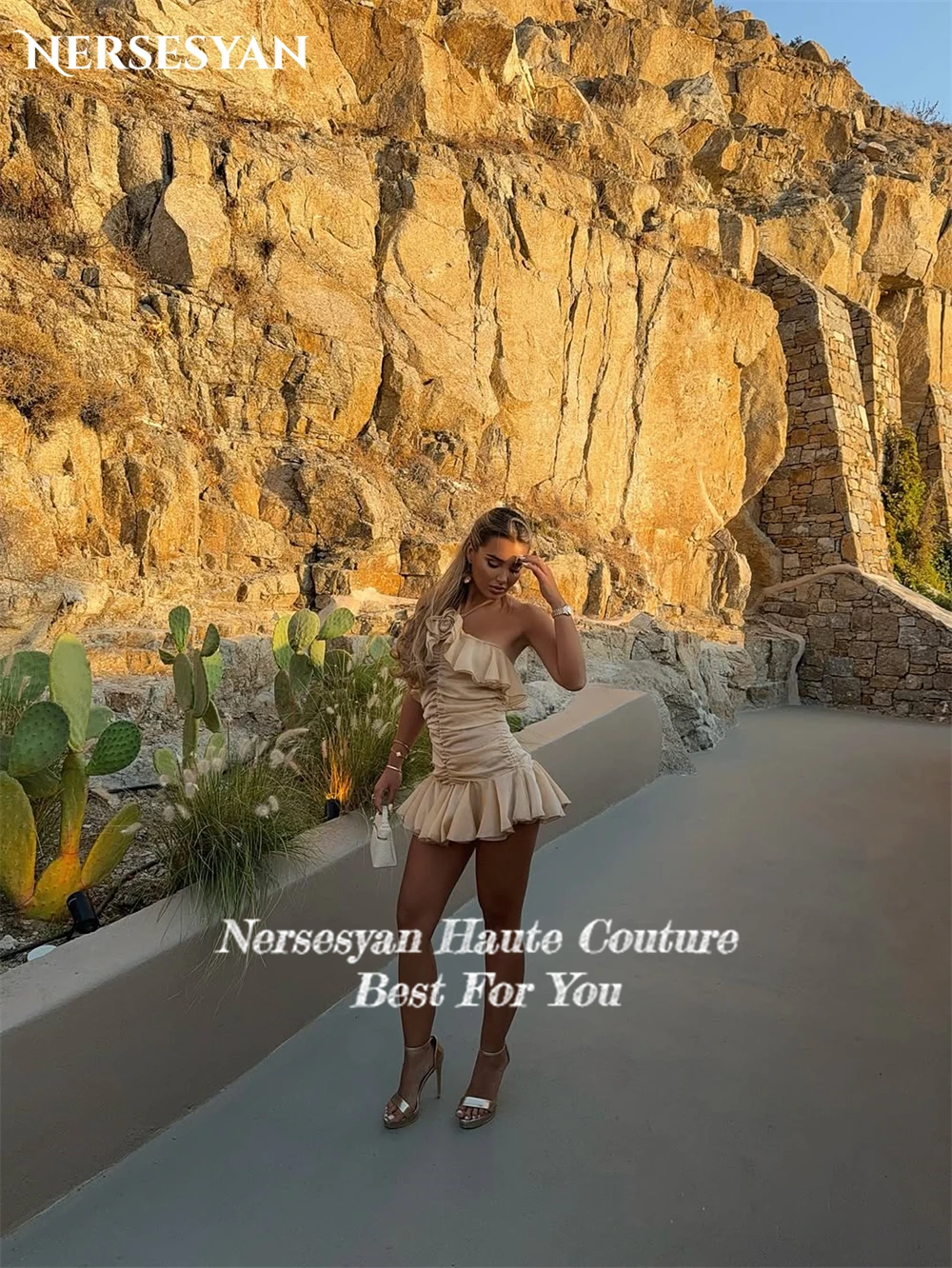 Nersesyan Sexy Champagne robes de bal licou 3D fleurs hors épaule Mini robe d'invité retour robes de fête d'anniversaire personnalisé