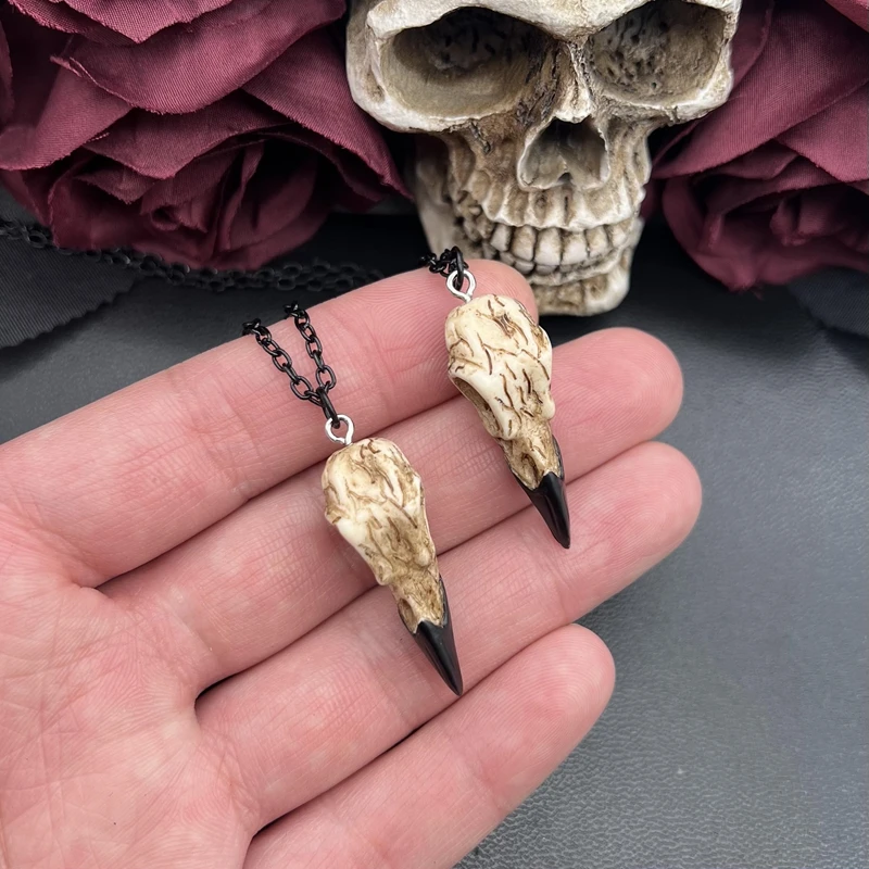 Mini Raven Skull Necklace Resin Replica Raven Magpie Crow Poe Steampunk Gift Idea Zombie Gift,1.5\