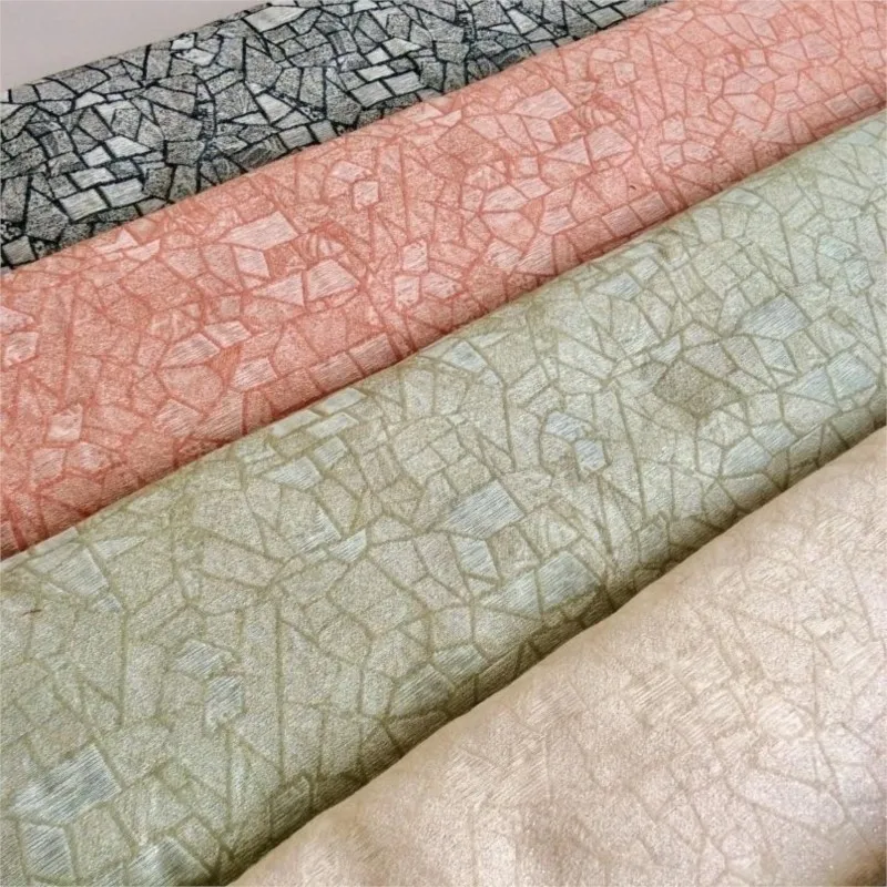 Geometric thin interlaced jacquard fabric with a slight of silk for women's dress