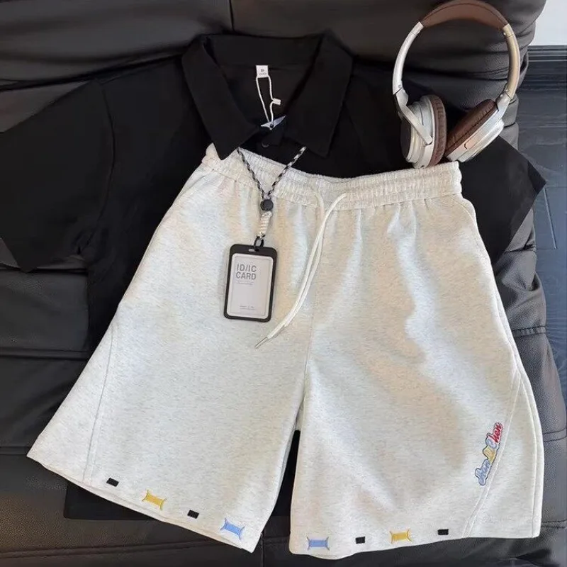 

Мужские шорты с вышивкой, свободного кроя, повседневные, на шнурке, в американском стиле, 5-точечные, модные, с принтом, спортивные