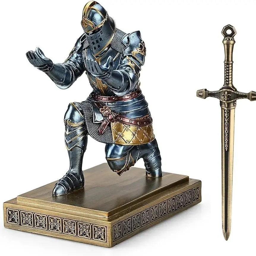 حامل قلم وهاتف Knight Commander، ملحق مكتب بطابع درع القرون الوسطى، ديكور مكتب للتنصب والتركيز، هدية القيادة #1