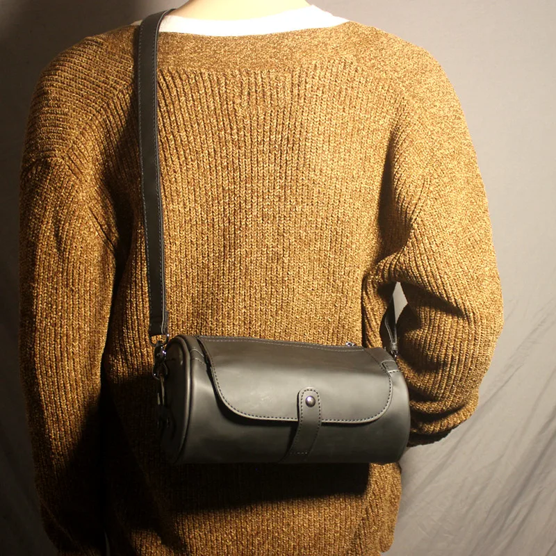 Retro Japanese Style Cylindrical Single Shoulder Bag Casual Crossbody Phone Bag for Men Fashionable Backpack Trendy Streetwear