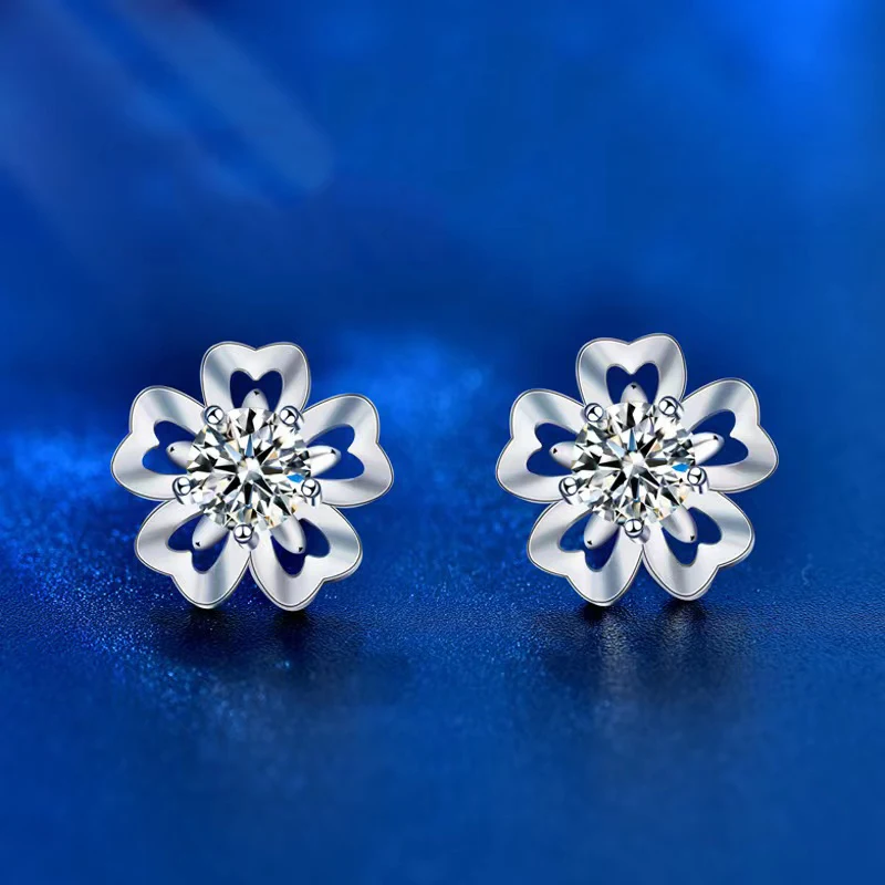 

Trendy 925 Silver 0.5ct D Color VVS1 Moissanite Cherry Blossoms Stud Earrings for Women Plated White Gold Flower Ear Studs Gift