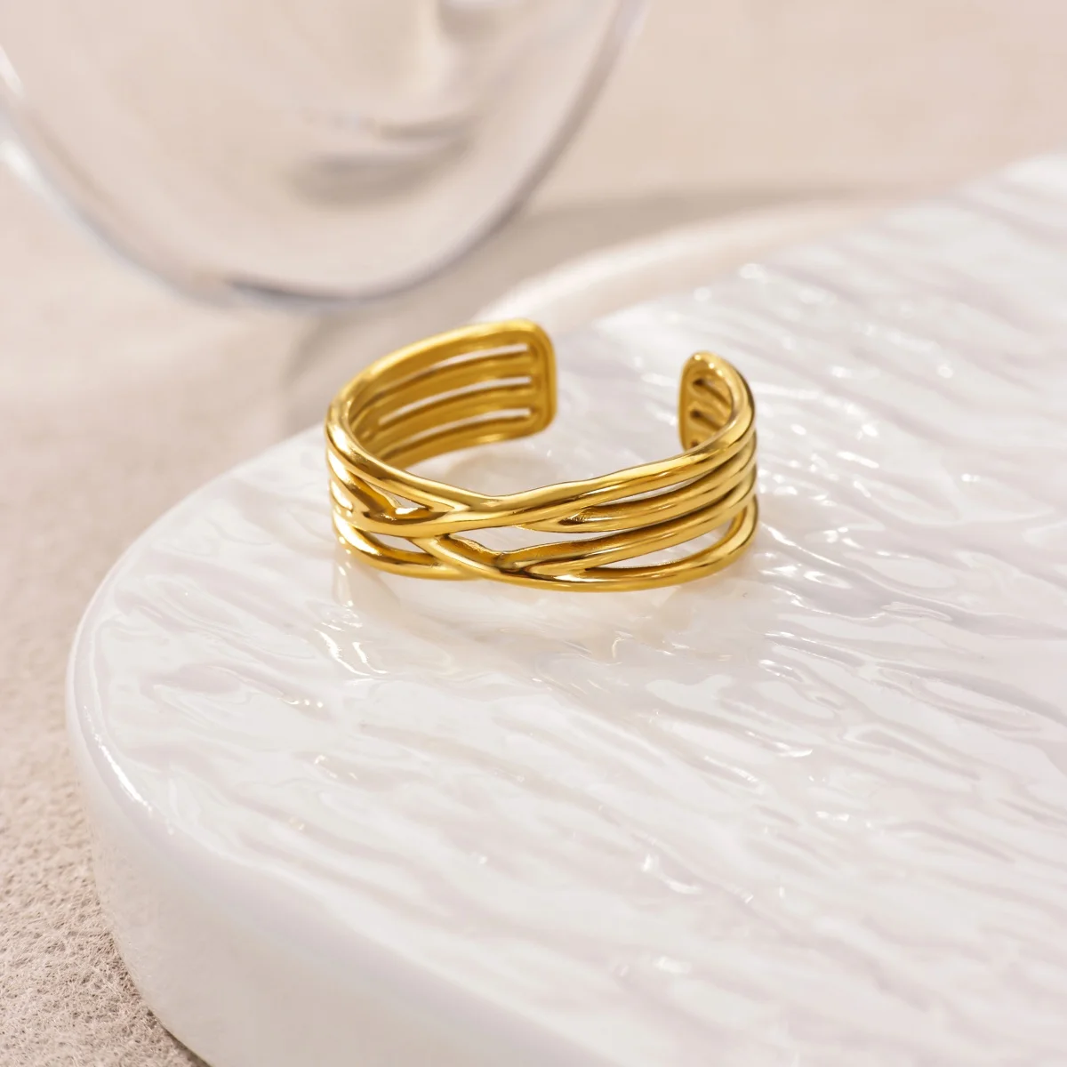 Minimalistische geometrische Wickel-Kreuzringe für Frauen, goldfarben, Edelstahl, offener Kreuzring, Party, Hochzeit, Schmuck, Geschenk – Detail 1