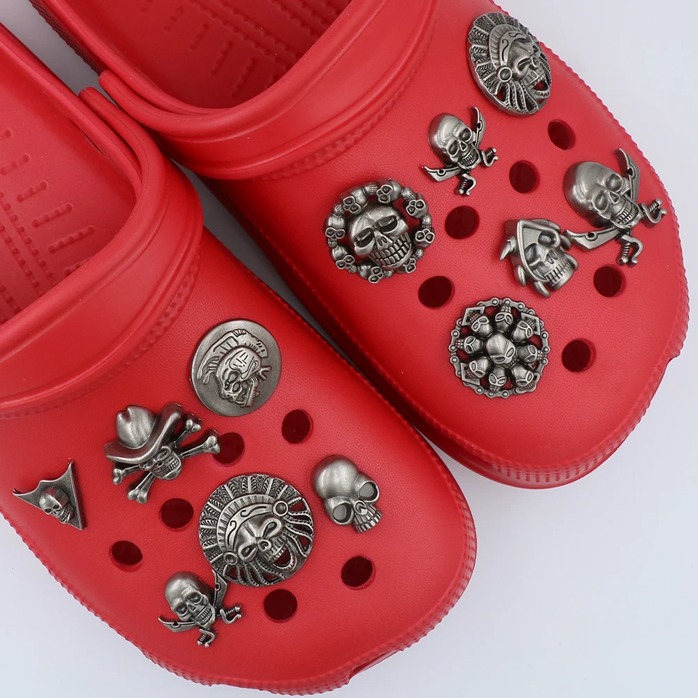 1 Set 10 Pieces Крокросы Shoe Charm Accessories Decorations Metal Ornament Skeleton Pirate Hat Skull Sandals Holiday Party Gift