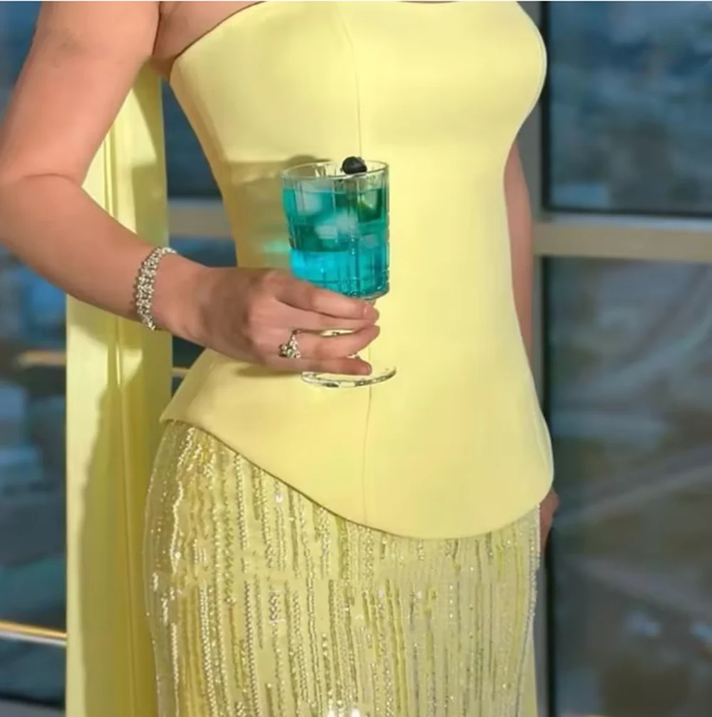 

Shiny Yellow Strapless Mermaid Prom Gowns Backless Formal Party Gown Saudi Floor Length Evening Dress Customized