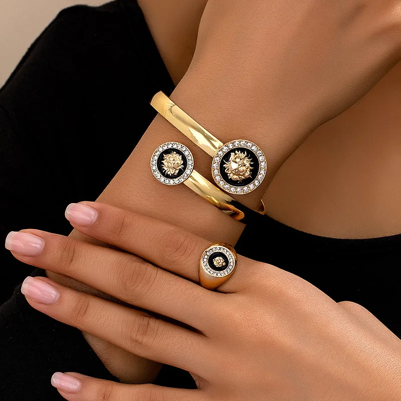 

2PCS Jewelry Set Party Lion Head Pendant Bracelet Bangle for Women Gold Plated Smooth Ring Punk Gifts Jewelry Accessories