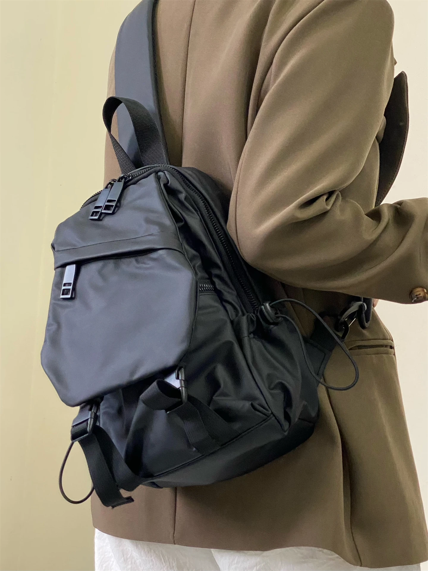 borsa-a-tracolla-impermeabile-casual-tappetino-alla-moda-borsa-a-spalla-singola-leggera-per-uso-sportivo-tessuto-in-nylon-colore-puro