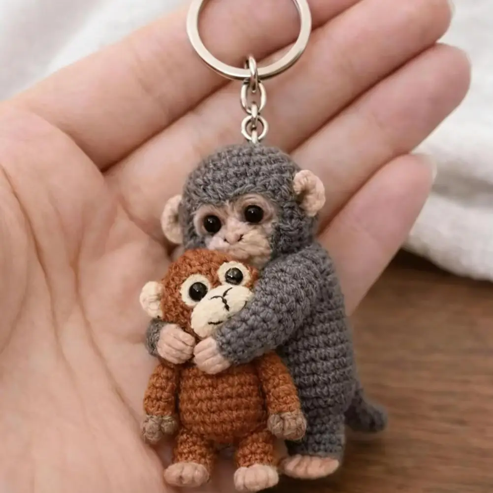Handgefertigter Häkel-Affen-Schlüsselanhänger Mini-Taschenanhänger Weicher Garn-Plüsch-Affen-Rucksack-Schlüsselring Geschenk für Paare Kinder Erwachsene – Detail 7