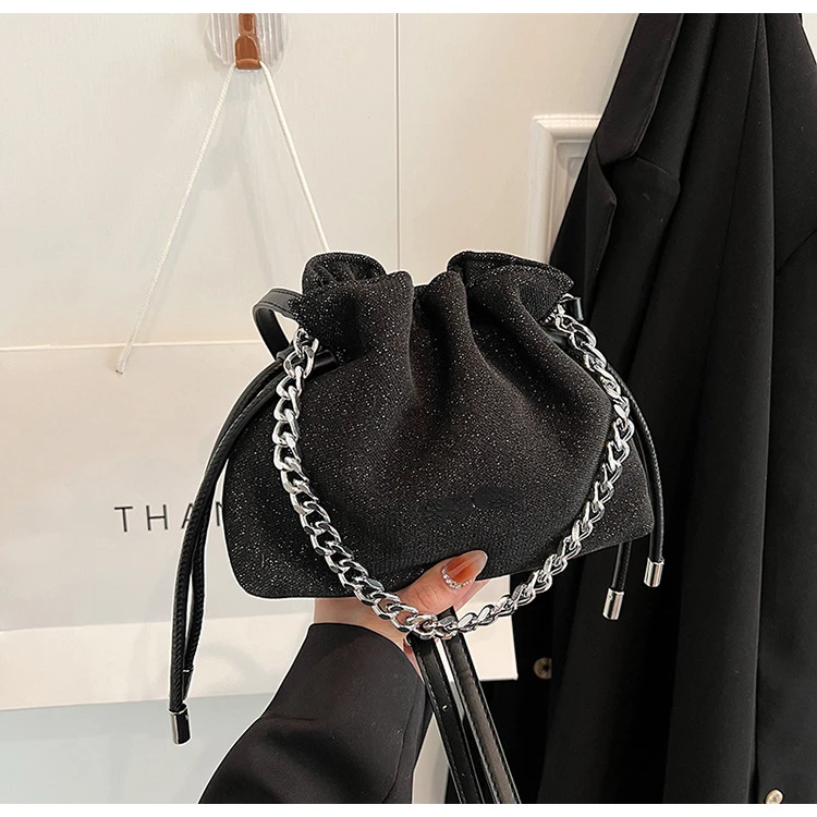 

Niche High End Luxury Shinny Bucket Cloud Pack Exquisite Ruched Multi-function All-match Crossbody Bolsas Fashion Chains Bags