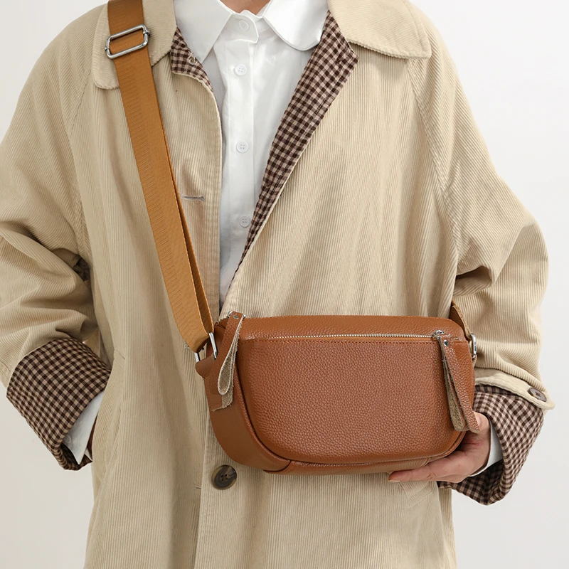 

Genuine Leather Women's Large Capacity Crossbody Bag Wide Shoulder Strap Fashionable Versatile Commuter Practical Phone Bag