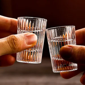 Tasse ausländischer Wein gestreift, kleines Spirituosenglas, transparente Brandy -Wodka -Tassen, Party Bar spezifisch, 20 ml, 6pcs Set 12 Hauptverkaufsbecher - №10