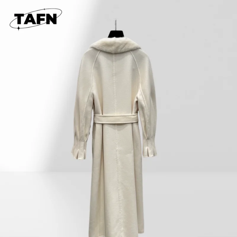 Cappotto autunnale versatile con dettagli bottoni Giacca palangari da donna con vita regolabile Cappotto primaverile solido per donna AJ1502