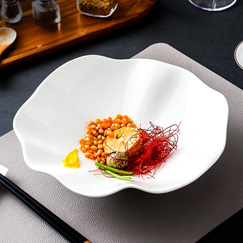 Ceramic Simple Dish Western Dish Hotel Household Special-shaped Salad Bowl Shell Bowl Unique, Creative and Beautiful Soup Plate