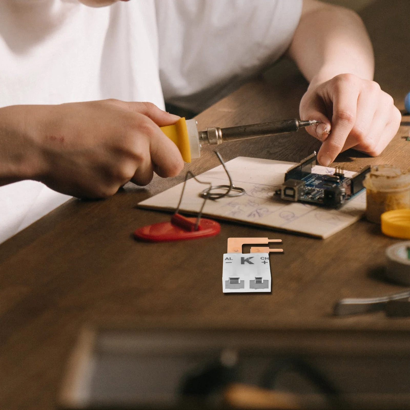 

K Type Thermocouple Plug Plastic Connector Right Angle Design Stable Thermocouple Adapter for Circuit Board Temperature