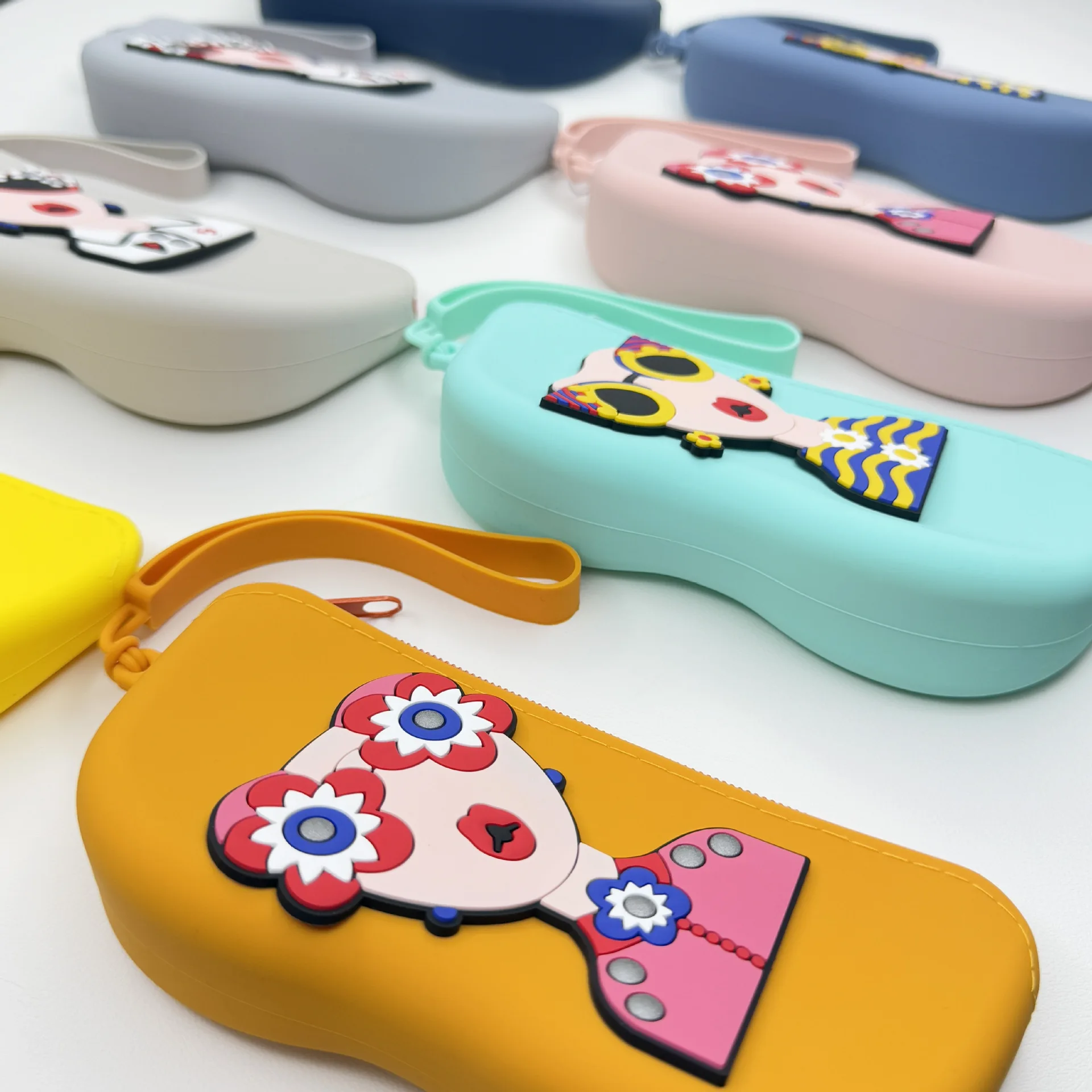 Available Fashion Glasses Case Storage Bag Portable With Anti-Drop With Hanging Handle For Glasses, Makeup Accessories
