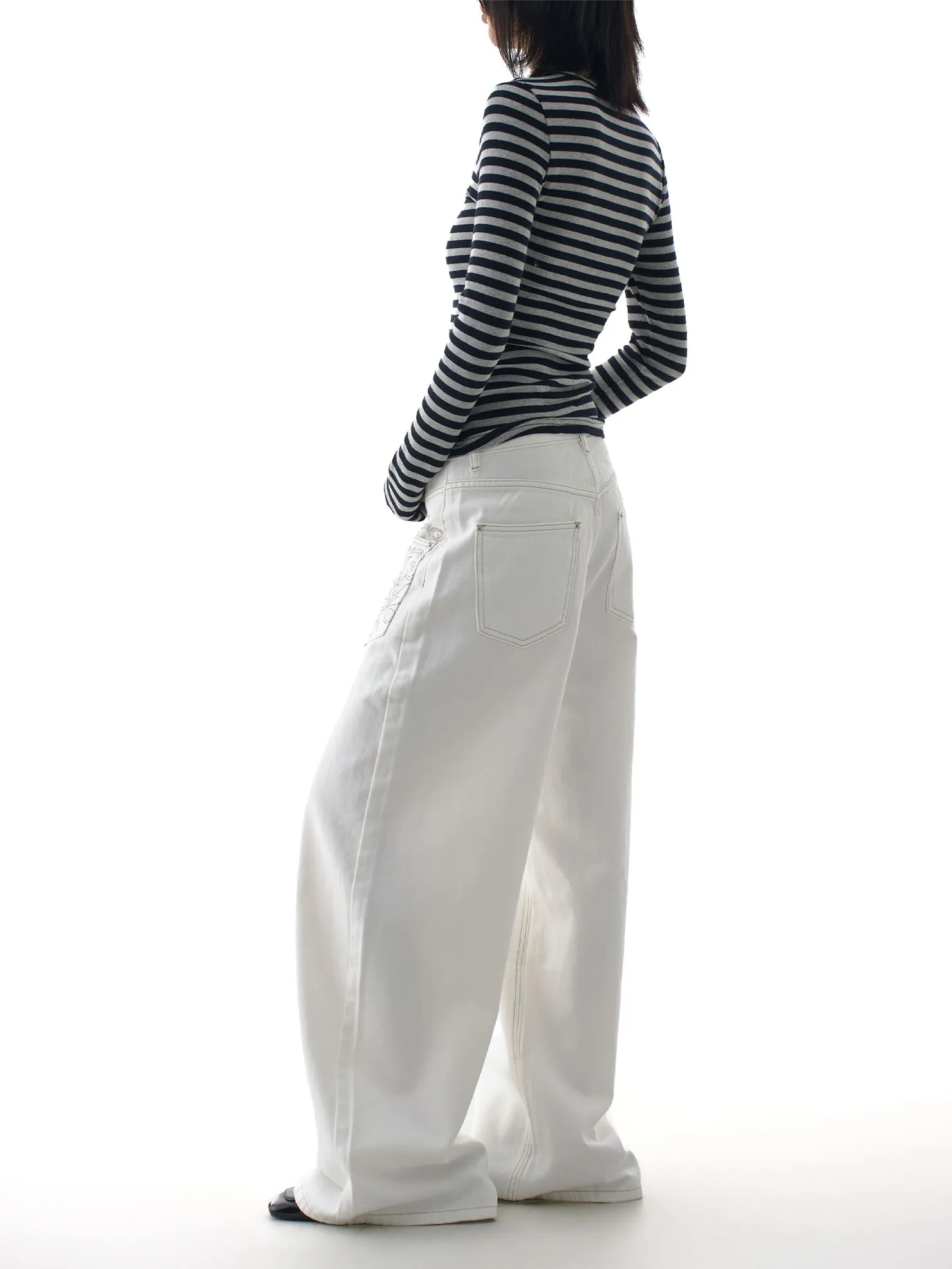 ZHISILAO جديد التطريز الأبيض واسعة الساق مستقيم الجينز النساء خمر عادية فضفاض فضفاض كامل طول الدينيم السراويل الشارع الشهير 2025