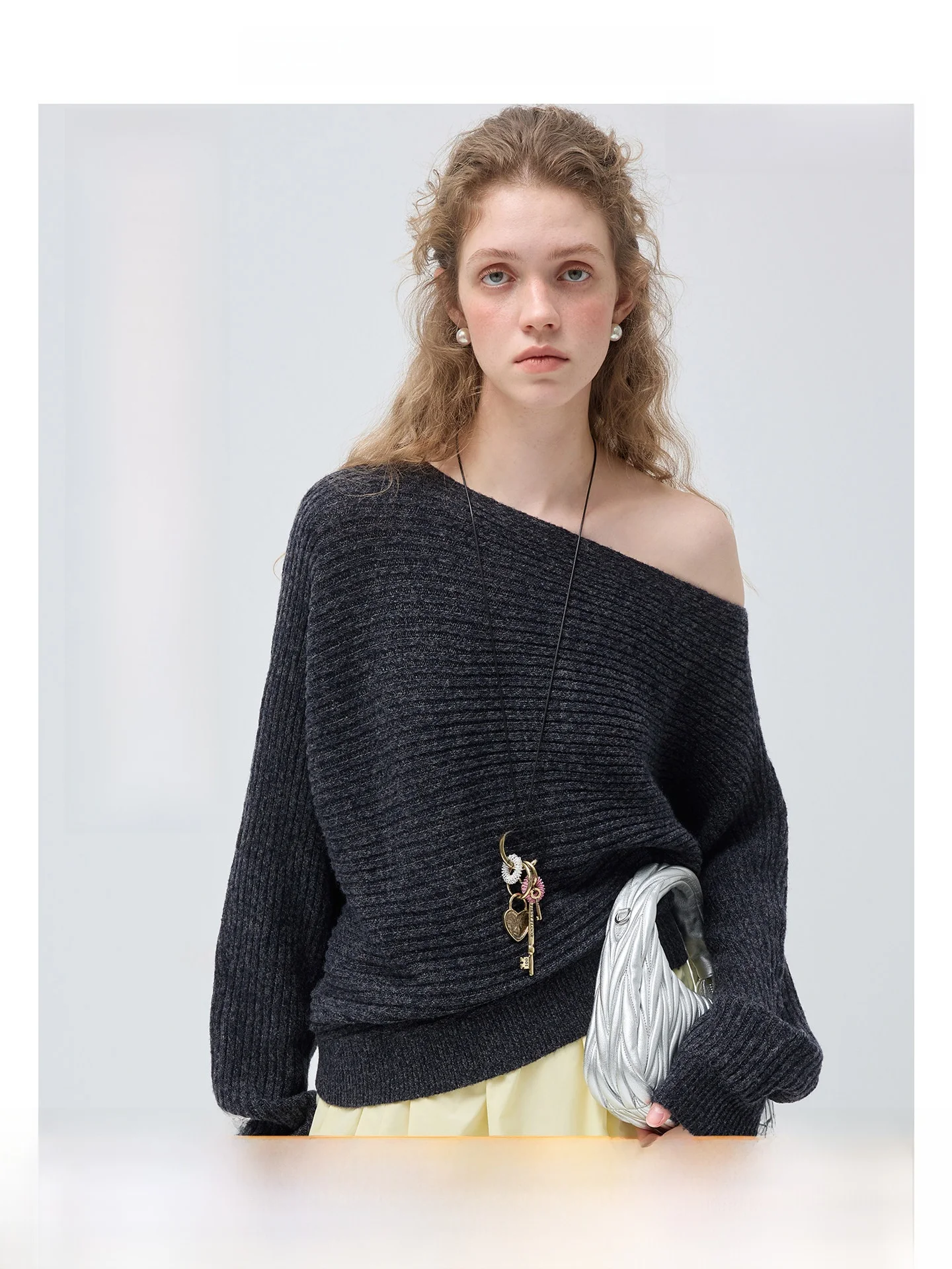 

Vega Chang Women's Knitted Woolen Sweater Spring 2026 oulder Bared Lazy Sle Long Sve Straight Cut Korean Sle Commute...