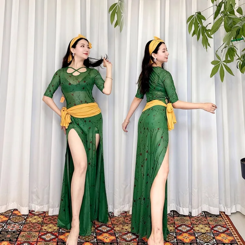 Abito da pratica per costume di danza del ventre personalizzato Fondo verde Retro Piccola rosa stampata Abito in rete Baladi Folk Robe Abito lungo 4 pezzi