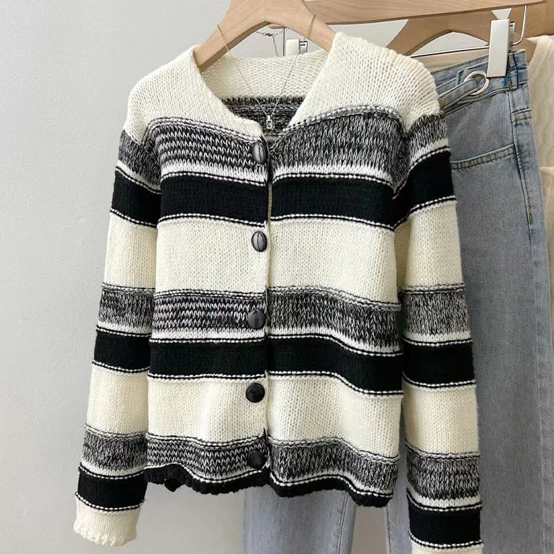 Maglieria Casual a righe a contrasto invernale abbigliamento donna Cardigan lavorato a maglia moda donna All-match 2023 nuovo cappotto maglione