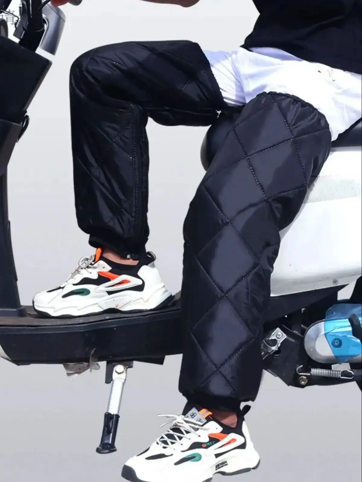 AliExpress 70cm Winter Motorcycle Leg Warmer Windproof Thickened Plush Knee Pad Windshield Quilt Waterproof Leg Cover Cycling Leg Warmer