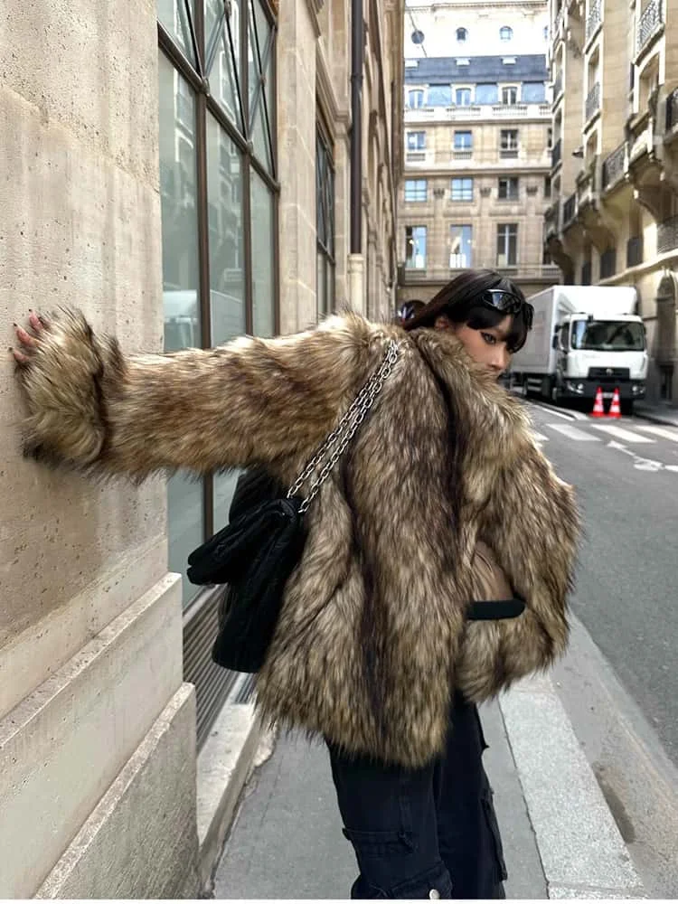 2025 neue Winter Strickjacke Für Frauen Mantel Revers Langarm Mode Lässig Flauschigen Faux Pelz Damen Warme Luxus Jacke Mantel Chic