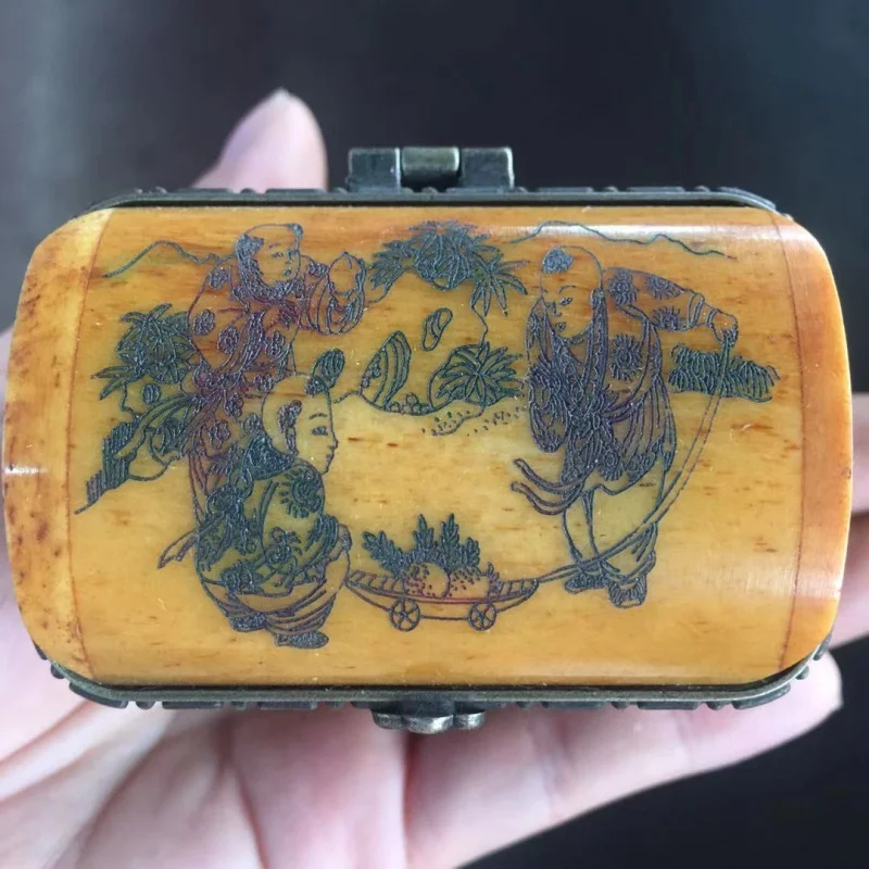 Tibetan Yak Bone Double-Layer Jewelry With Carved Floral Patterns, Classical Box, Antique-Style Decorative Ornament