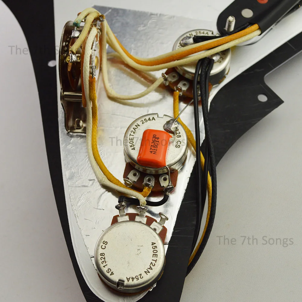 Texas Blues Alnico 5 ST Gitarren-Pickguard mit SSS-Tonabnehmern, vorverdrahtet mit OAK-Typ-Schalter, verschiedene Farben – Detail 5