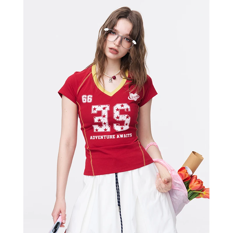 ELFSACK Retro Sports Star Print Fitted Tee, Colorblock V-Neck Rib Knit T-Shirt, Y2K Streetwear Casual Top for Women
