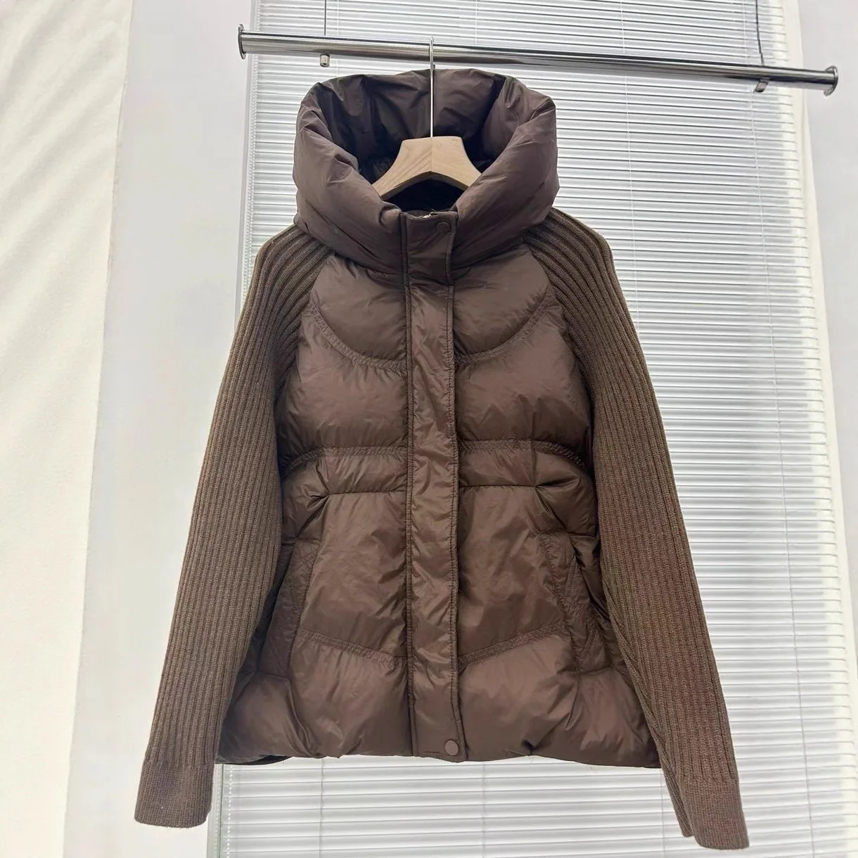 2025 outono/inverno nova jaqueta feminina com capuz jaqueta de emenda de malha commuter