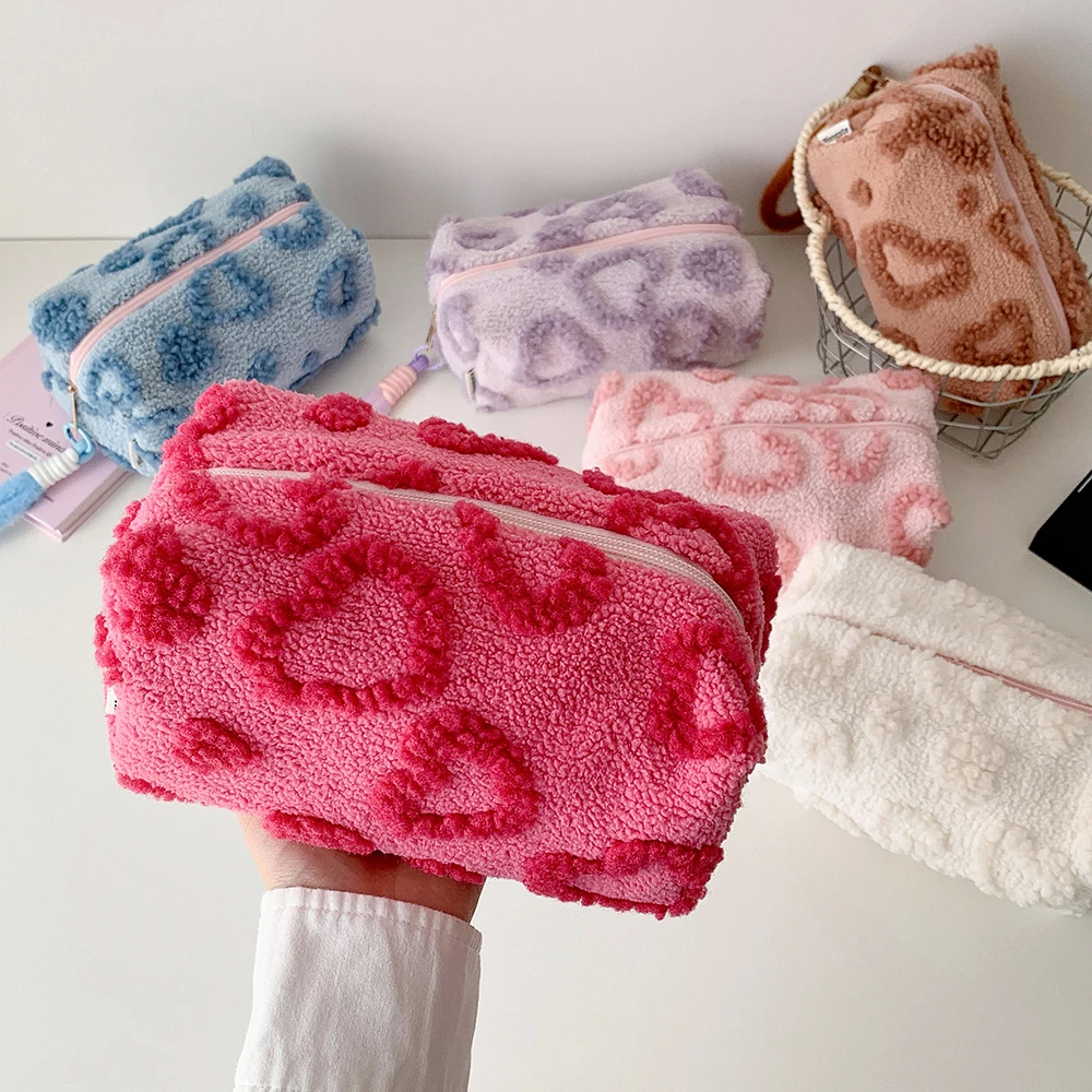 حقيبة تنظيم ثابتة ذات سعة كبيرة من Ins Style، حقائب أقلام للطلاب من القطيفة على شكل قلب، حقيبة مكياج بسحاب