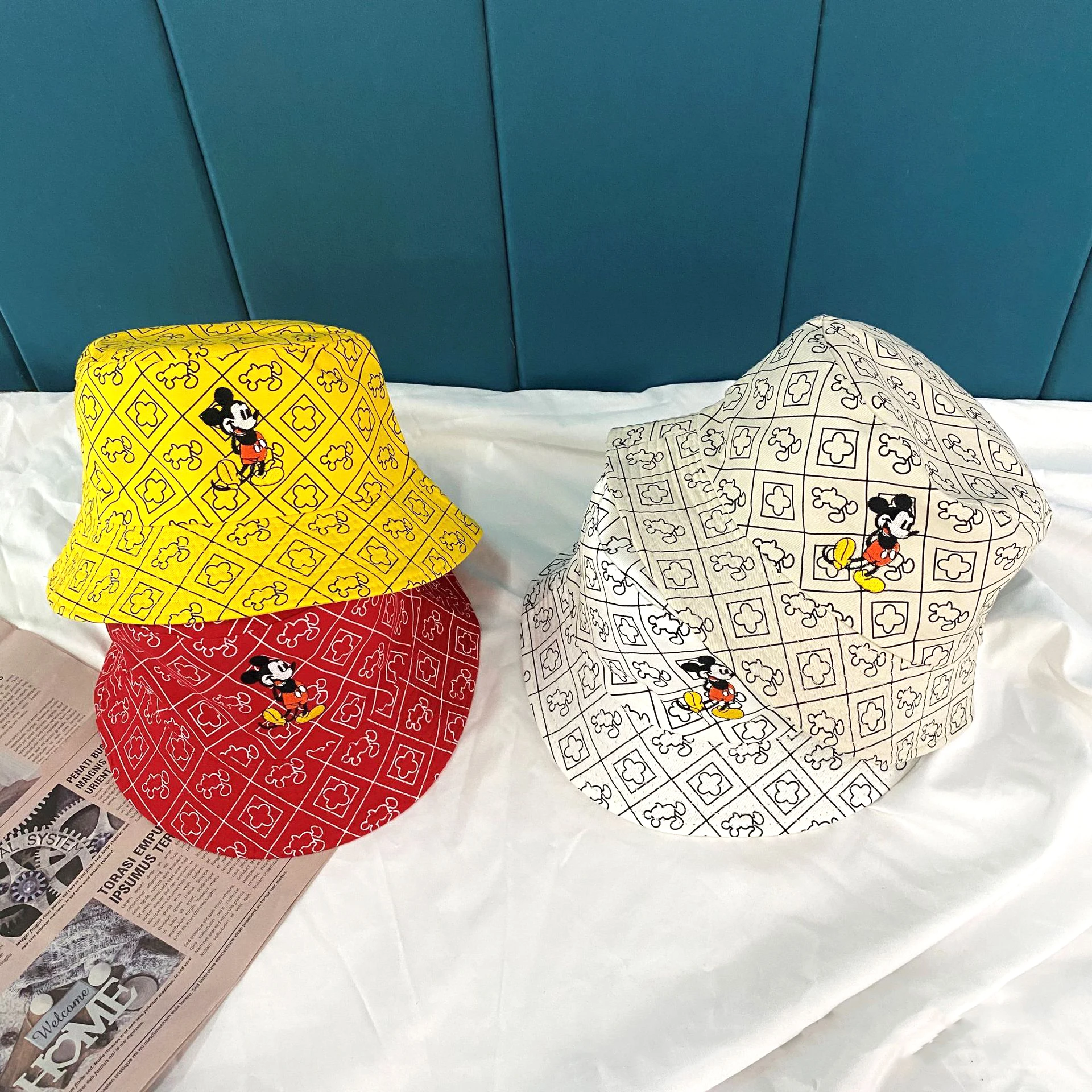 Miniso-Cartoon Bucket Cap para crianças, chapéus de pescador de algodão, Waflera, Mickey Mouse, impressão dupla face, presentes de aniversário,