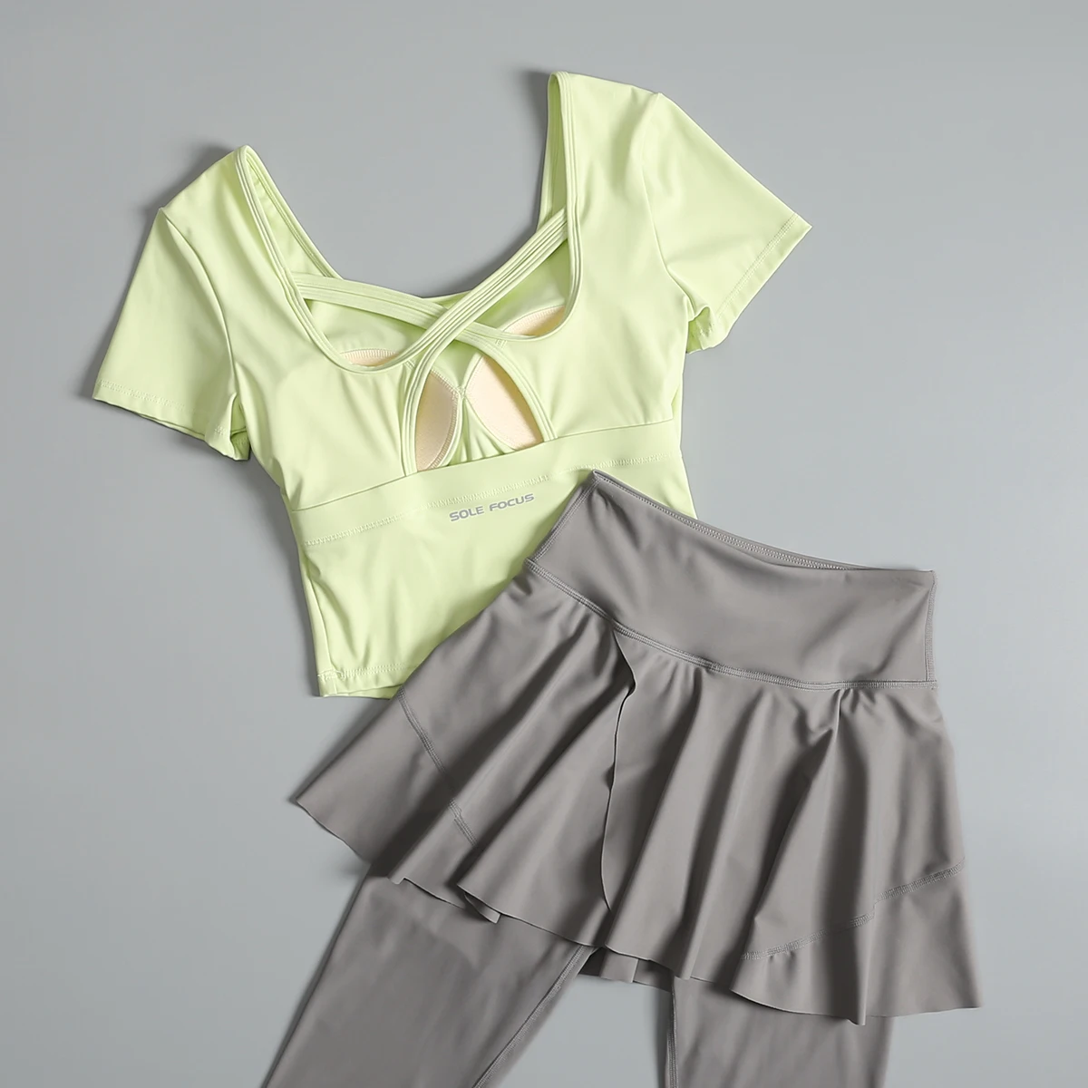 バドミントンユニフォームスポーツスーツ女性用夏の新しい速乾性プリーツテニスロングスカートランニングトレーニング登山