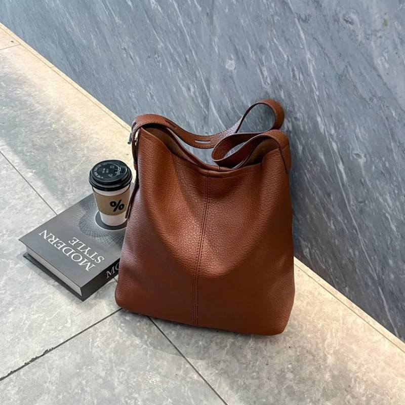 

Popular Crossbody Bag For Ladies Genuine Leather Shoulder Style Famous Designer Elegant Comfortable Carry