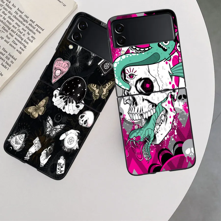 Witch Girl And Cat Case for Samsung Galaxy Z Flip 6 Flip 5 4 3 5G Black Cell Phone Cover Z Flip 5 Luxury PC Shell Coque