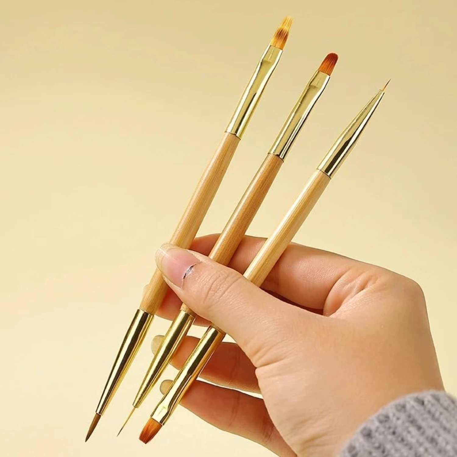 

Perfect for beginners and professionals alike, this versatile set of 8PCS Nail Art Brushes and 3PCS Dotting Pens is ideal for cr