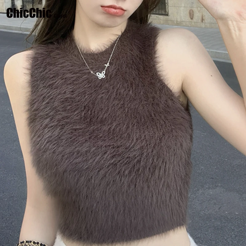 

Sexy Faux Fur Crop Tops Women Vintage Y2k Clothes Knitted Tank Top Sleeveless Pulovers Club Party Outfits Korean 2026 Clothing