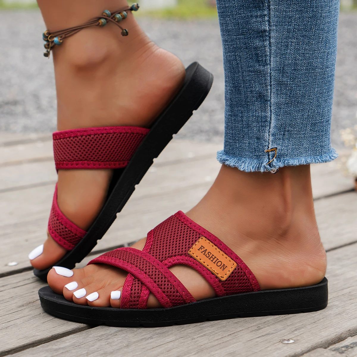 Modische und vielseitige Sportsandalen für Damen, atmungsaktiv durch das Netzmaterial, bequem und hautfreundlich, geeignet für den Innen- und Außenbereich, flache Sandalen. – Detail 9
