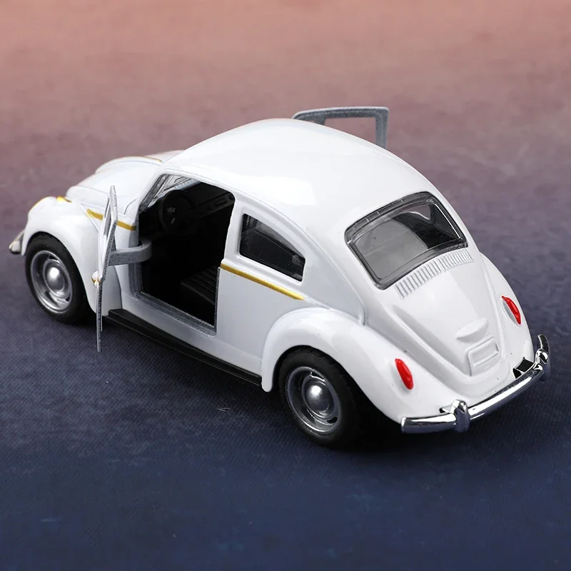 รถของเล่นโลหะผสมสำหรับเด็กผู้ชาย รถแข่งสปอร์ตสมจริง แบบดึงหลัง รุ่นจำลอง รถของเล่นสะสมขนาดเล็ก