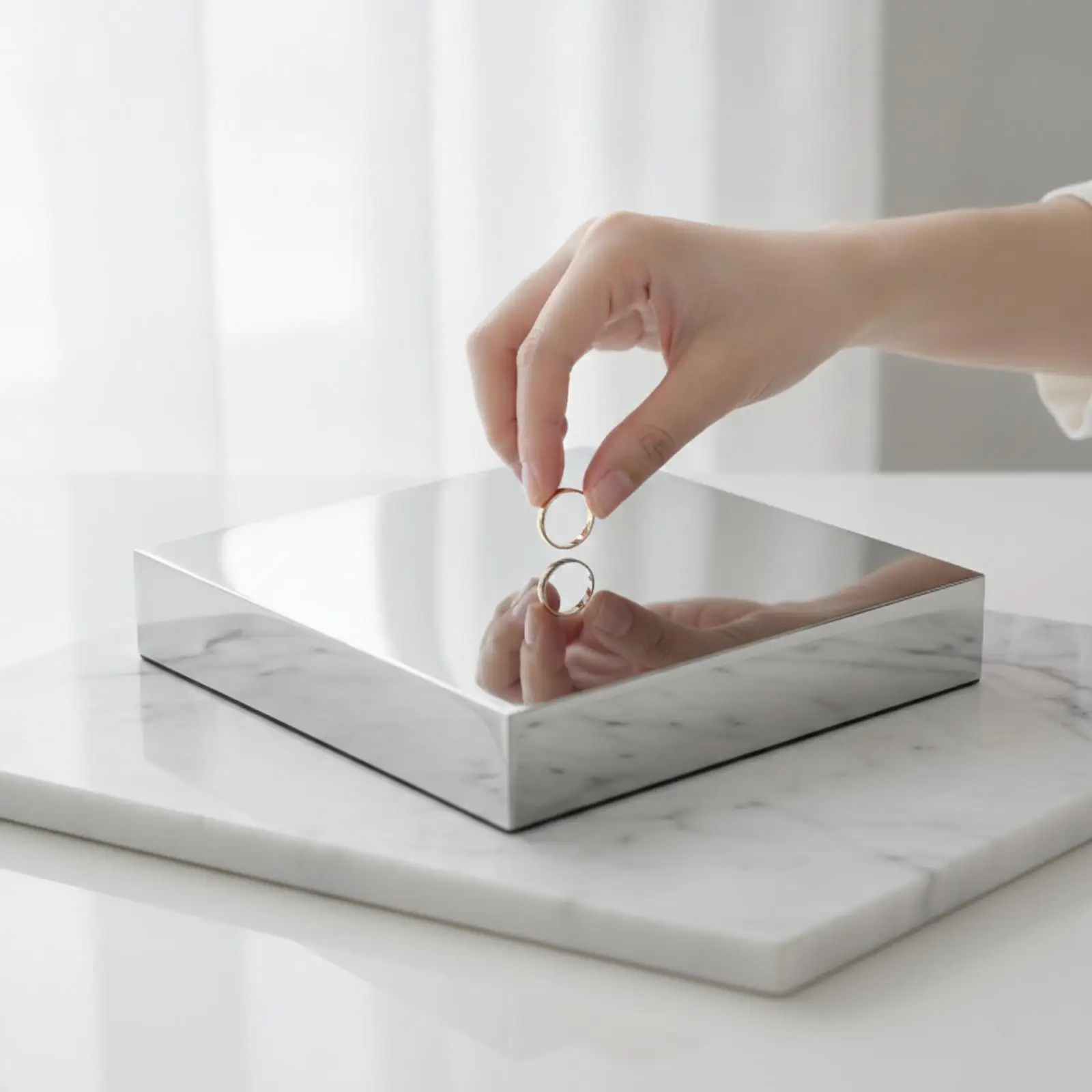 Polished Metal Display Riser Jewelry Stand Reflective Pedestal Block for Cosmetic Ring Necklace Showcase Countertop Decor